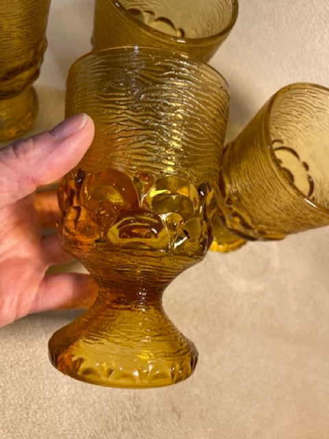 Honeyed Dusk – Set of 4 Amber Textured Footed Goblets