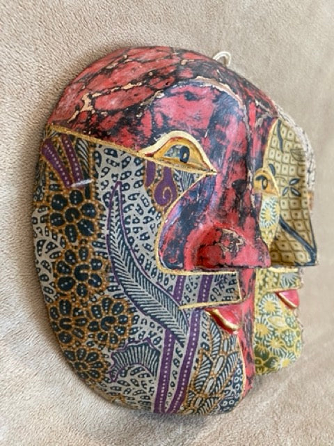 Island Spirit – Hand-Carved Indonesian Wooden Mask