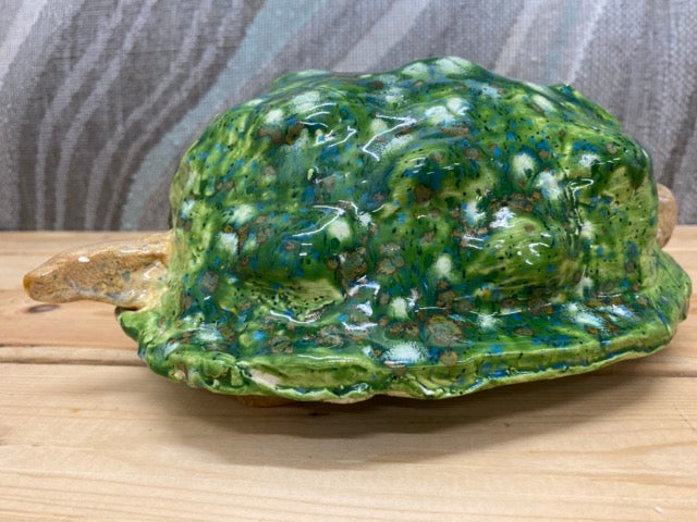 Earthen Guardian – Handcrafted Ceramic Turtle