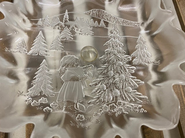 Mikasa - Christmas Story Footed Bon Bon Serving Dish