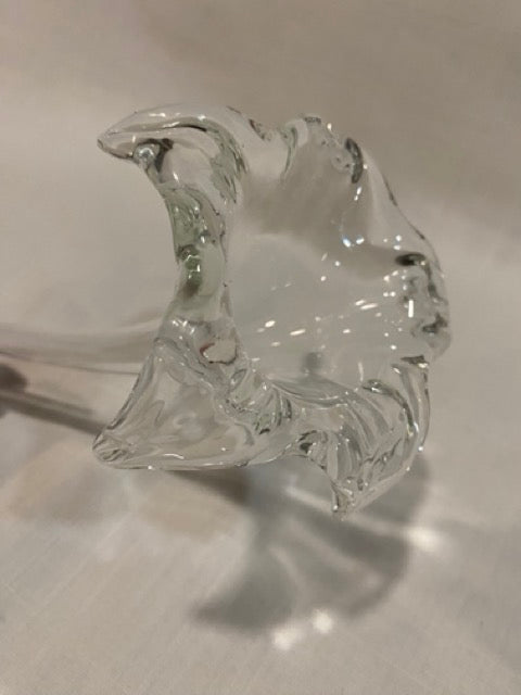 Trumpet Bloom – Vintage Hand-Blown Glass Lily Bud Vase