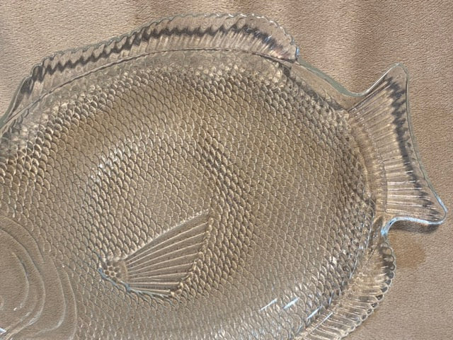 Coastal Catch – Vintage Arcoroc France Fish Embossed Glass Serving Plate
