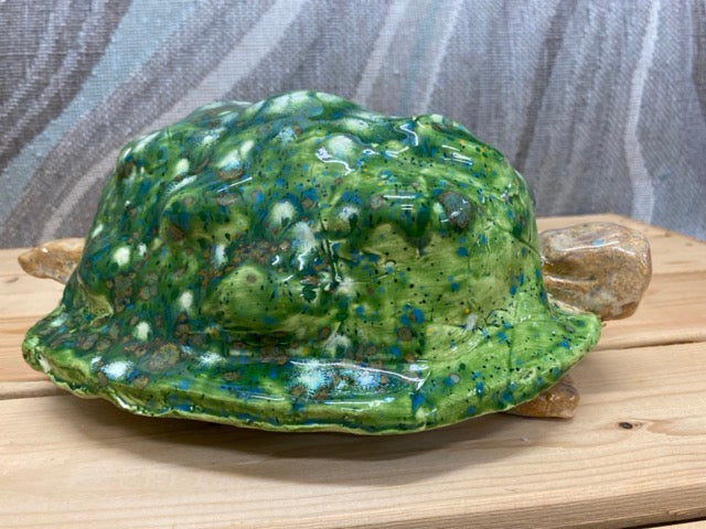 Earthen Guardian – Handcrafted Ceramic Turtle