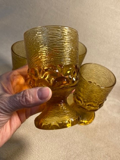 Honeyed Dusk – Set of 4 Amber Textured Footed Goblets