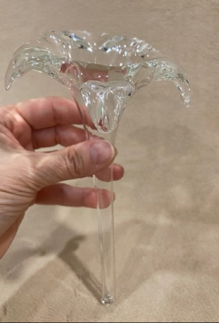 Trumpet Bloom – Vintage Hand-Blown Glass Lily Bud Vase