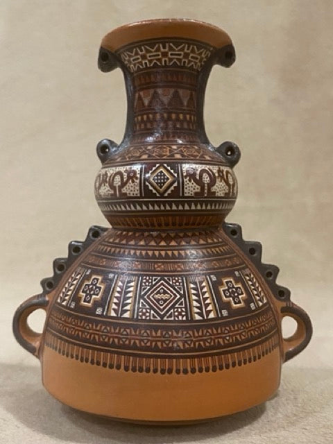 Artful Vessel – Antonio Olave Handcrafted Pottery (6")