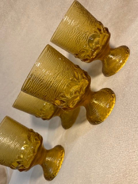 Honeyed Dusk – Set of 4 Amber Textured Footed Goblets