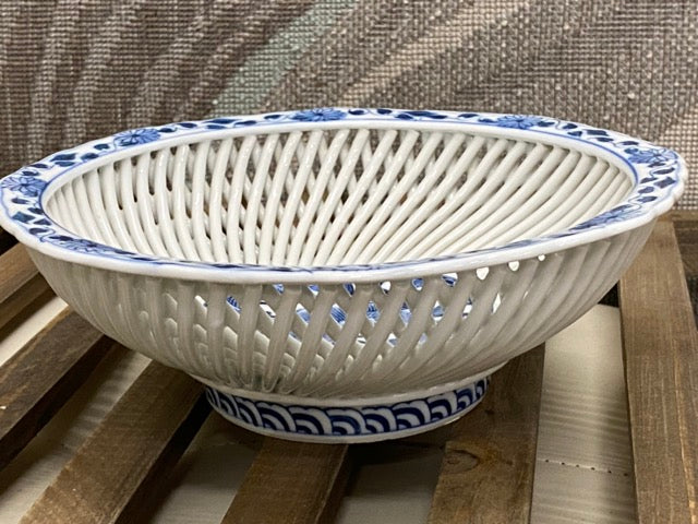 Blue Lattice – Japanese Hasami Ware Porcelain Openwork Bowl