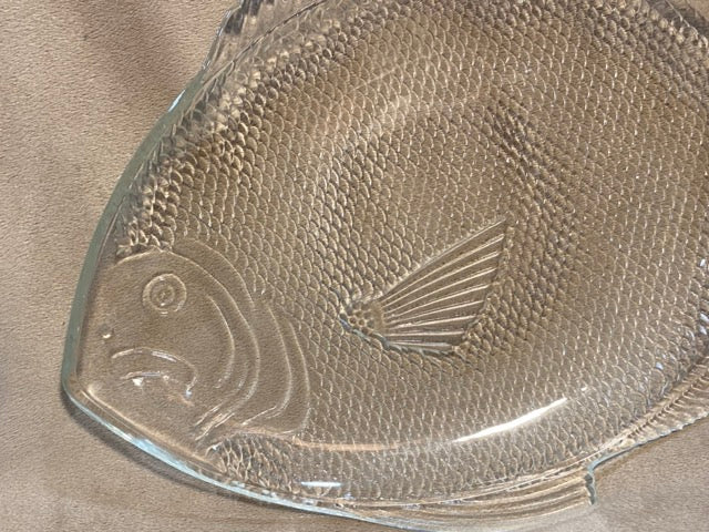 Coastal Catch – Vintage Arcoroc France Fish Embossed Glass Serving Plate