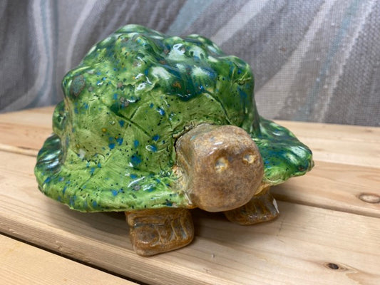 Earthen Guardian – Handcrafted Ceramic Turtle