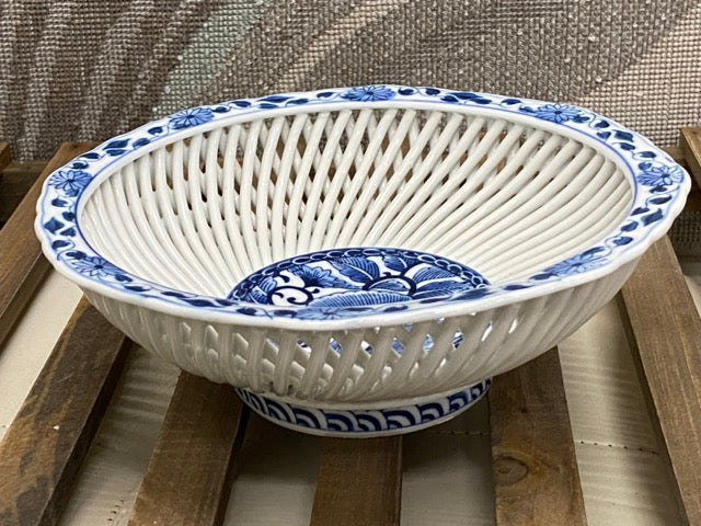 Blue Lattice – Japanese Hasami Ware Porcelain Openwork Bowl